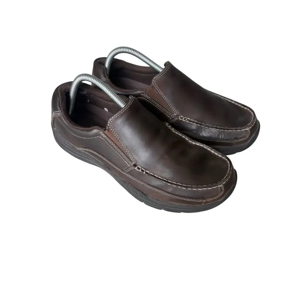 Skechers Men's Relaxed Fit leather slip-on loafers size 9
